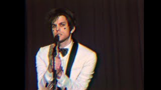 IDKhow, de Dallon Weekes, lança clipe super divertido