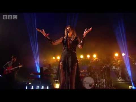 Laura Doggett - Phoenix (Radio 1's Big Weekend 2015)