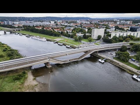 Carolabrücke in Dresden teilweise eingestürzt