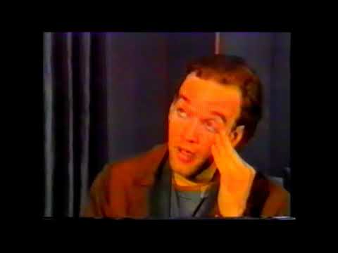 R.E.M. 1988-11 - Tracking, UK (Michael Stipe interview)
