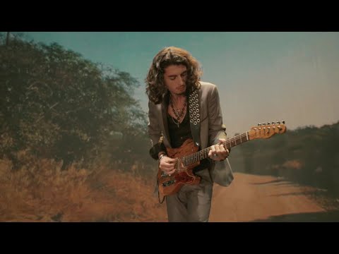 Juan Salinas │ La Nadita