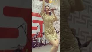 Download lagu Wika Salim goyang..ada yang kelihatan mp3