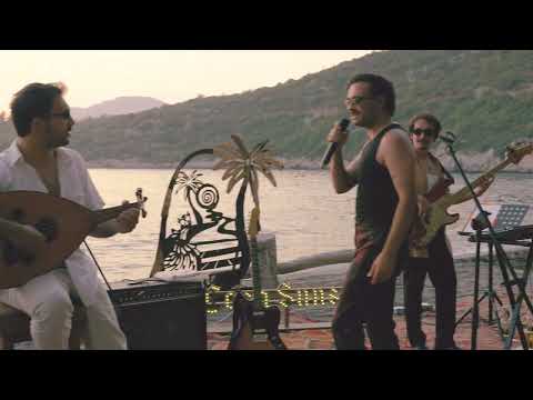 Mert Demir - Gözlerime Bak (Casa Sunsets On The Road)