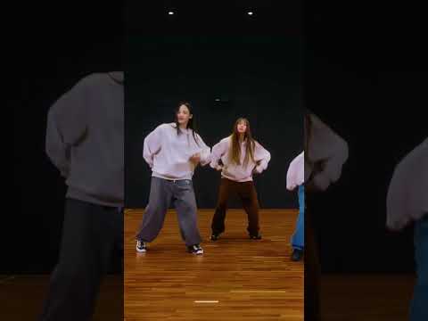 OMG × Fashion Tan Gai