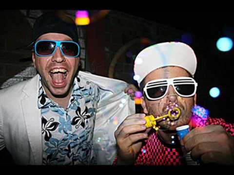 ATZENMUSIK Frauenarzt & Manny Marc Einzeller - Schwarzfahrer