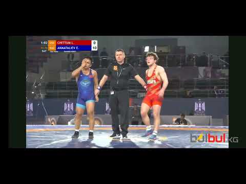 Борец Эрназар Акматалиев шлепнул соперника после победы на турнире в Египте