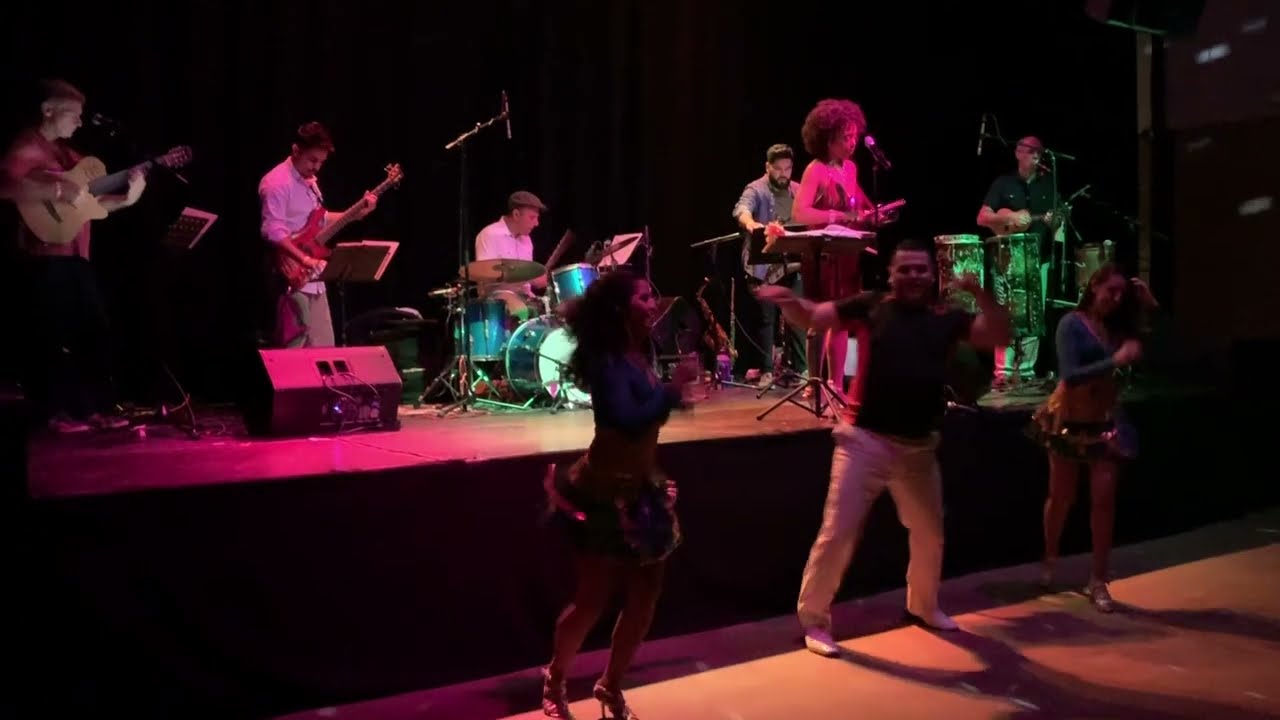 Promotional video thumbnail 4 for Chicago Samba