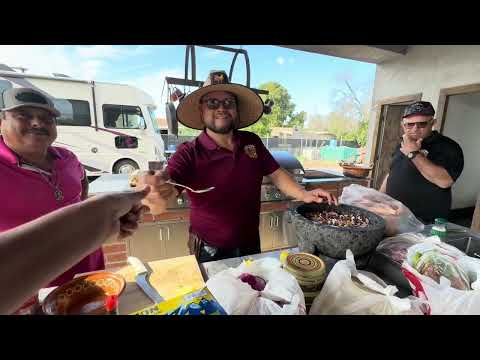 Puros conpadres y amiguos