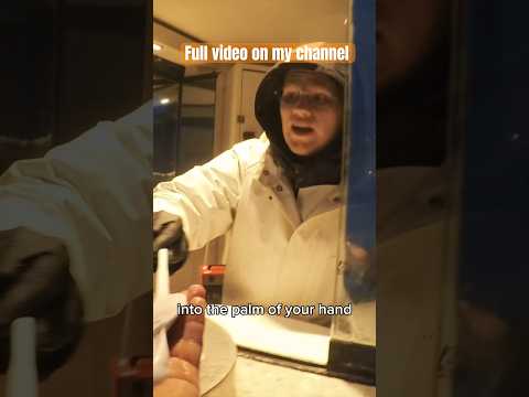 Máscara de Sílica na Blue Lagoon Islândia 🇮🇸 #bluelagoon #iceland #silica #traveliceland #icelandtravel