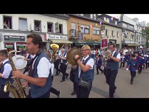 Schützenfest in Jüchen 2018 - Aufmarsch zu Parade