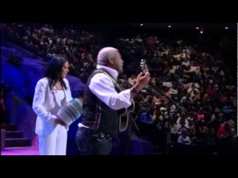 Lakewood Church Worship - Falling in Love with Jesus feat. Jonathan Butler and Sheila E
