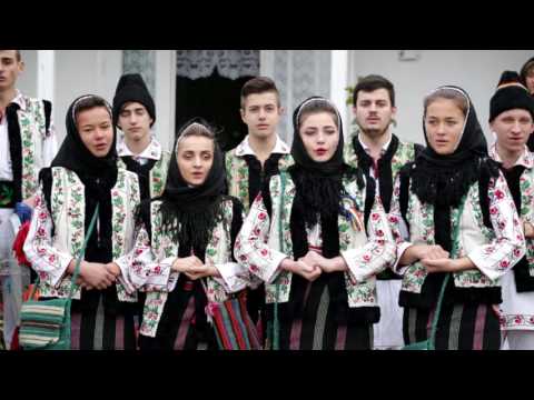 Grup vocal Doina Costestilor - Triptic Deschide nana usile