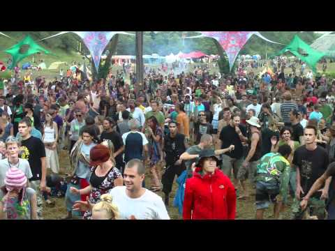 DJ Slater (Tribal Vision Records) @ Ozora festival 2010.AVI