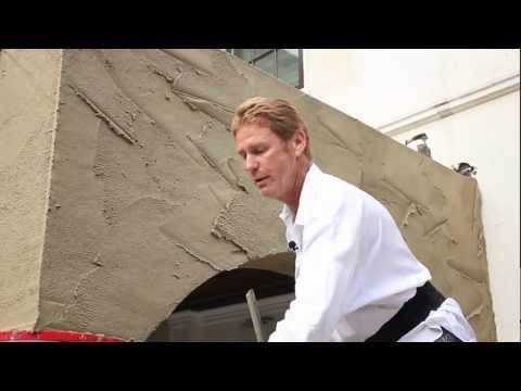 Risse in Putz- oder Stuckwänden reparieren