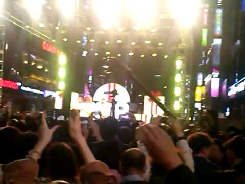 A little bit of Crayon Pop :)) @Myeongdong