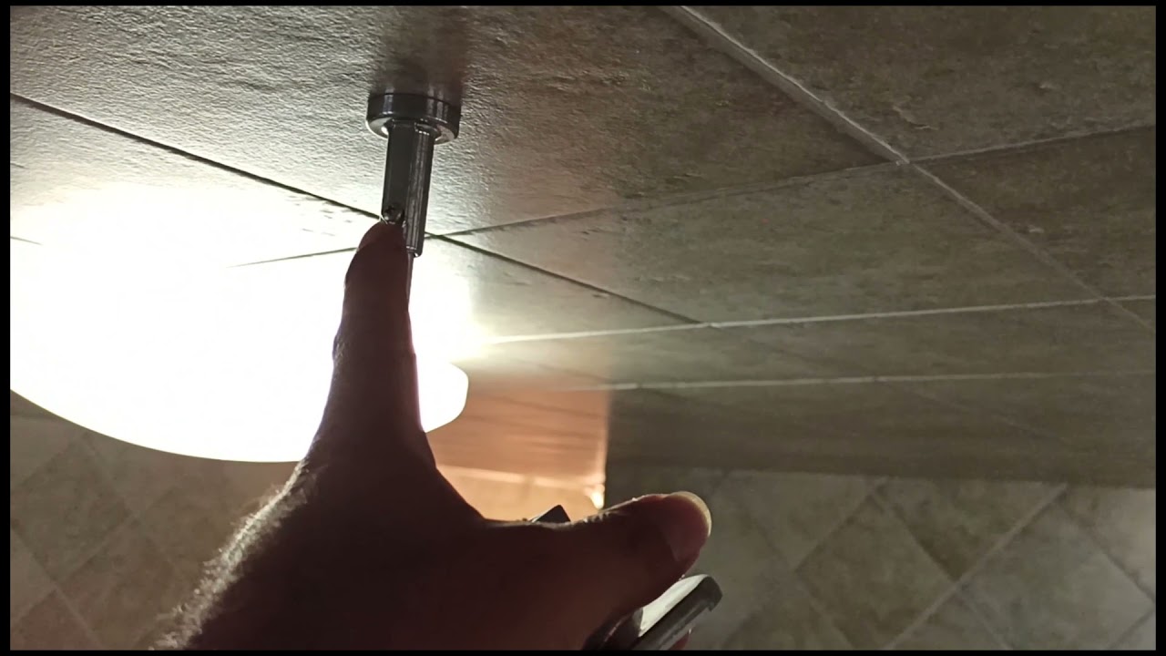 FACIL COLOCACION DE RIEL PARA CORTINA DE BAÑO