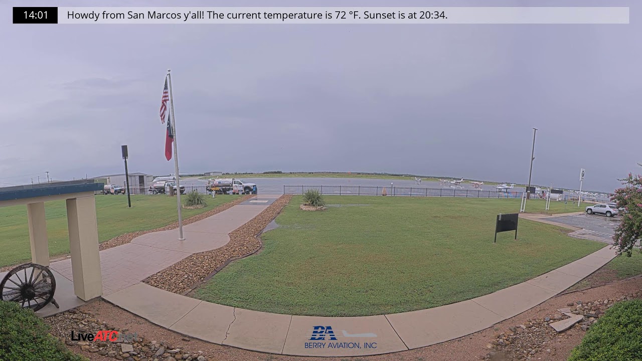 Live webcam view of San Marcos Airport FBO Cam
