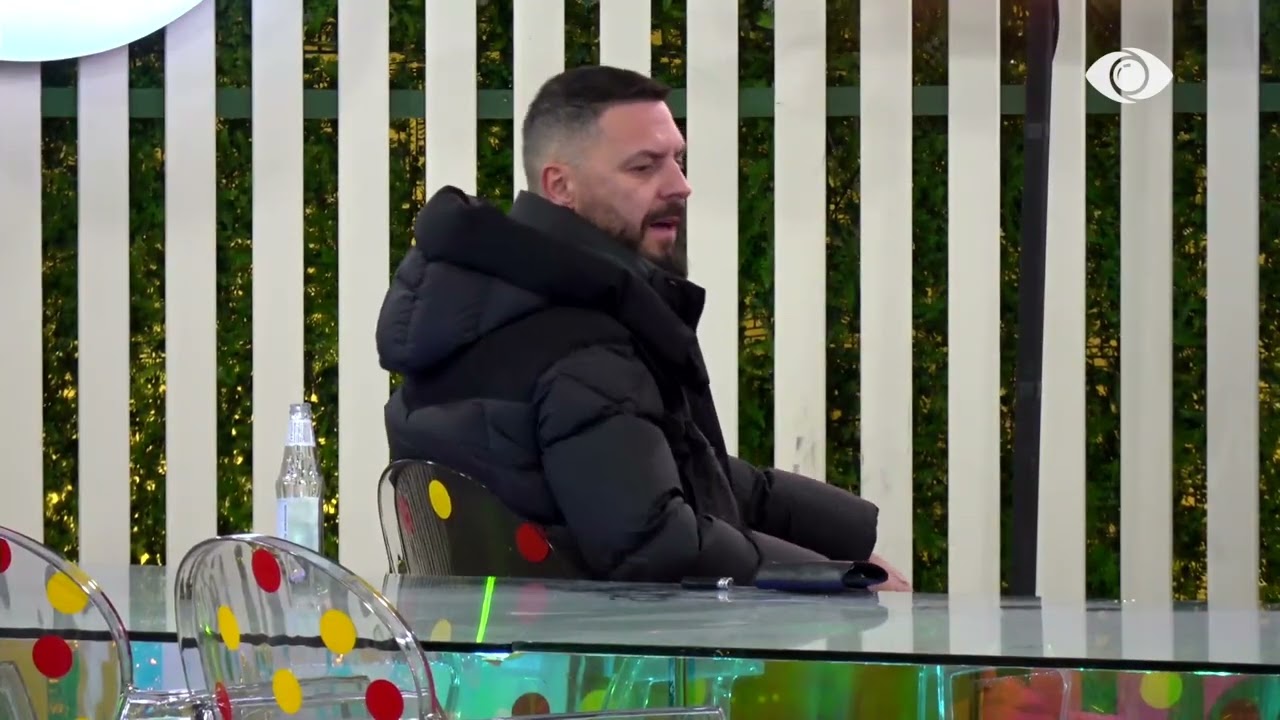 Ata që të japin bukën ti i shkel dorën/ Mateo i drejtohet Rogertit, ndërhyn Miri: Ju ta përmendni…