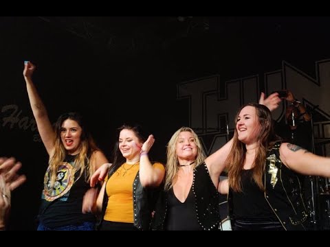 THUNDERMOTHER live at HARMONIE Bonn: Deal With The Devil / Rock 'N' Roll Heaven - 2021-11-15