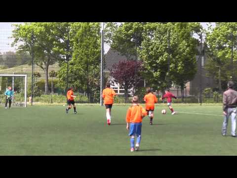 19 mei 2013 Fair Play Toernooi VV De Meern E5 - Zwaluwen Utrecht - Doelpunt Zwaluwen