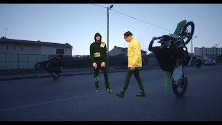 Billets mauves Music Video