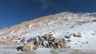 preview picture of video 'Climbing Chang la, Ladhak, India - Part 1'
