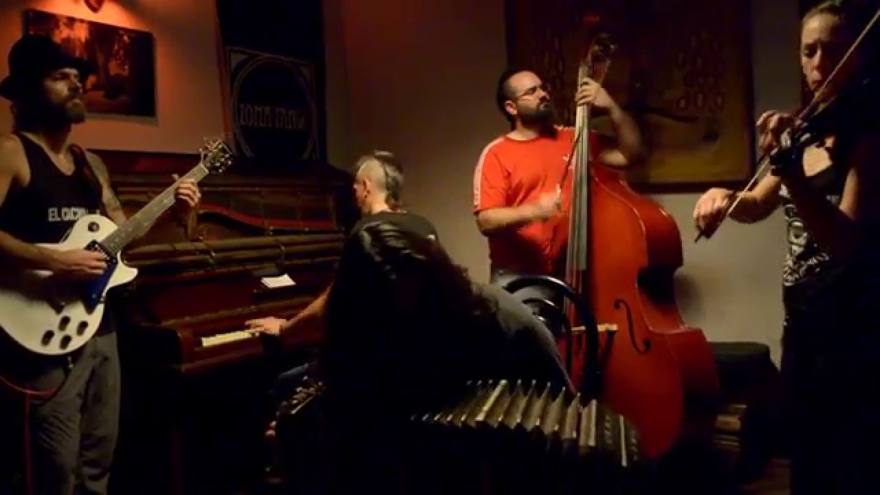 "Celosa Mente" por El Cachivache en Zona tango