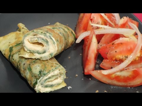 Rollito de tortilla de espinacas con crema de queso