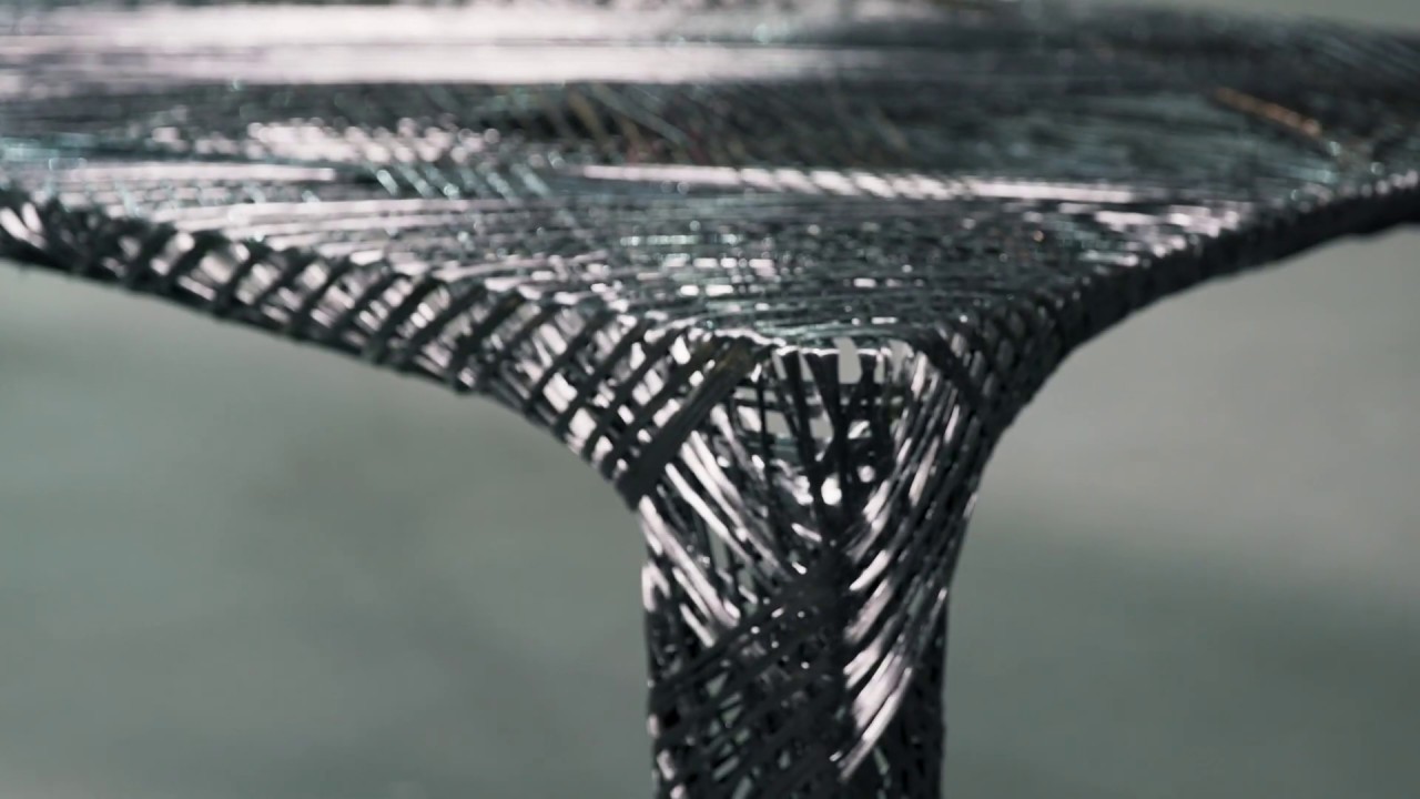 Strings, Ultra-lightweight table made from 1,3 Km of continuous carbon fiber