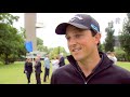 Professioneel golfer Dylan Boshart sloeg vrijdag de eerste bal af