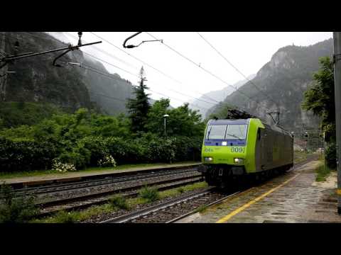 IL TRANSITO ISOLATO NELLA PIOGGIA DELLA 485-009 BLS CARGO A VARZO. (VB) 25 - 6 - 2016