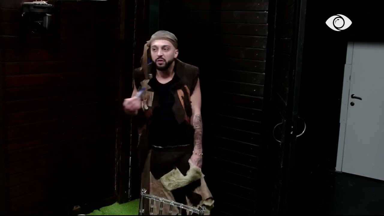 Tek ajo nuk më pëlqen…/ Gjesti bisedon me Klajdin për Rozanën