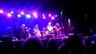 Good Hearted Woman Willie Nelson Live in concert 02-28-2014 Choctaw