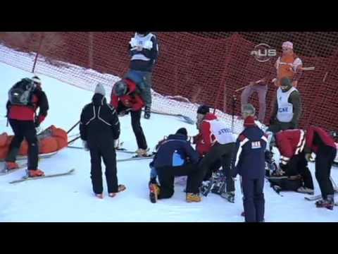 Lindsey Vonn crash Lindsey Vonn Skiing Accident Crash 2013 | Skier Hospitalized Super-G crash