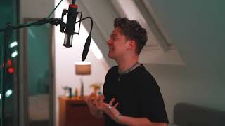 Musik-Video-Miniaturansicht zu Creepen' Songtext von Conor Maynard