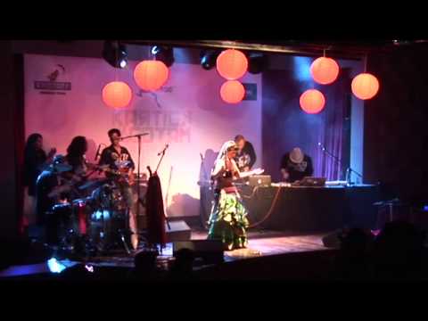 Kartick & Gotam - Laya Mantra Remix (Live @ BlueFrog in Mumbai)
