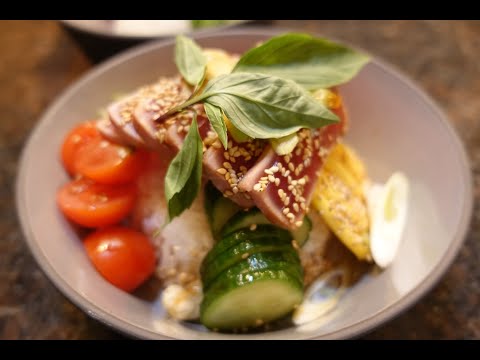 Poke Bowl/Mango/Paprika/Cashew/Tomato/rice/Tuna/sesame