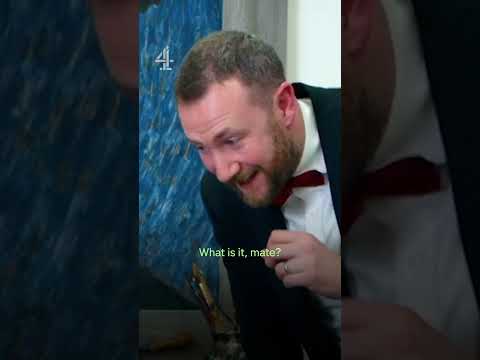 You know it's funny when Little Alex Horne can't contain himself #Taskmaster