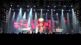 Damian Marley &amp; Nas - Count Your Blessings [Live in Munich, Germany 7/14/2010]