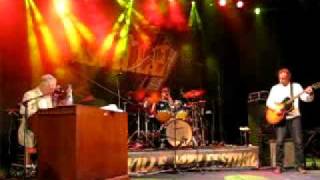 GEORGIE FAME's Family Trio - Get on the right track