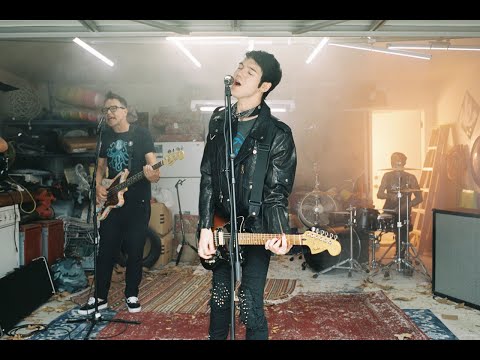 Goody Grace - Scumbag [feat. blink-182] (Official Video)