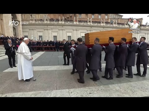 Messe de funérailles de Benoît XVI, présidée par le pape François