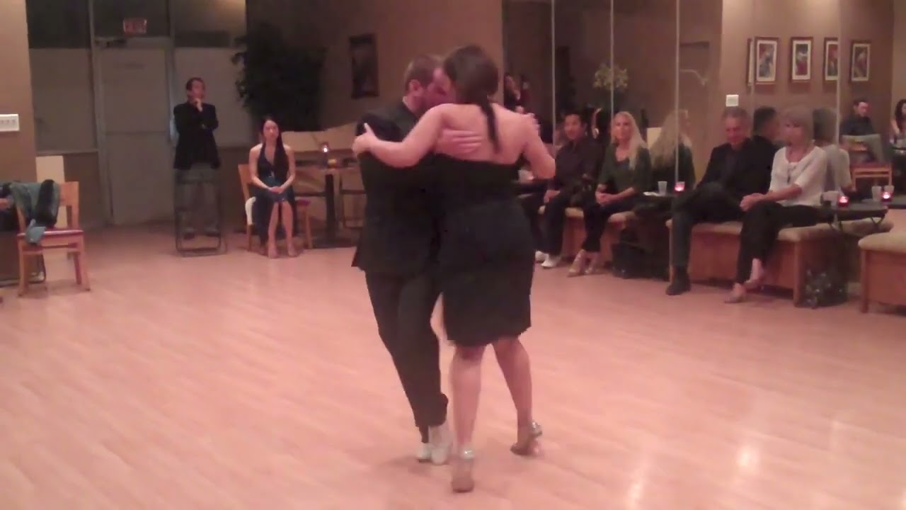 Argentine Tango  "Recien"  performed by Vladimir Estrin and Emily Ortiz