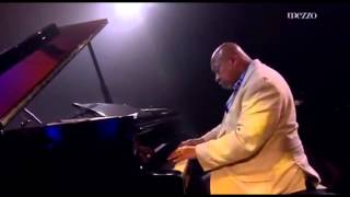 Kenny Barron (Jazz in Marciac 2010) Duke Ellington Medley