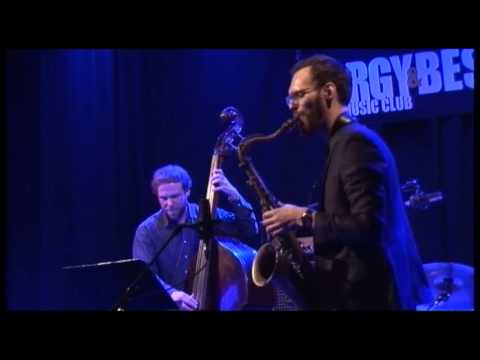 Timo Vollbrecht - FLY MAGIC - "Espacio"