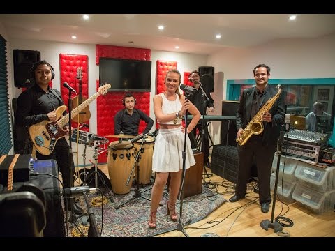 Piel Canela Cover - MONNINA