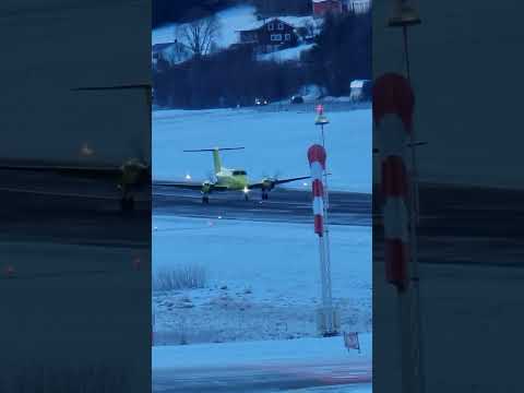 Ambulanse fly som lander