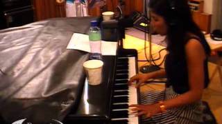 Marina and the Diamonds - Obsessions (KCRW Acoustic Session 08/07/2010) 6