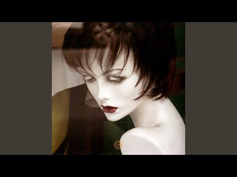 Molloy (feat. Bianca Scout)