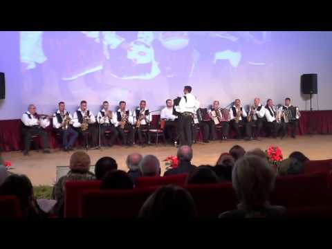 16.12.2015- Orchestra condusa de prof  Rica Vulpe- Spectacolul ,,Dor de viata satului"/ 2